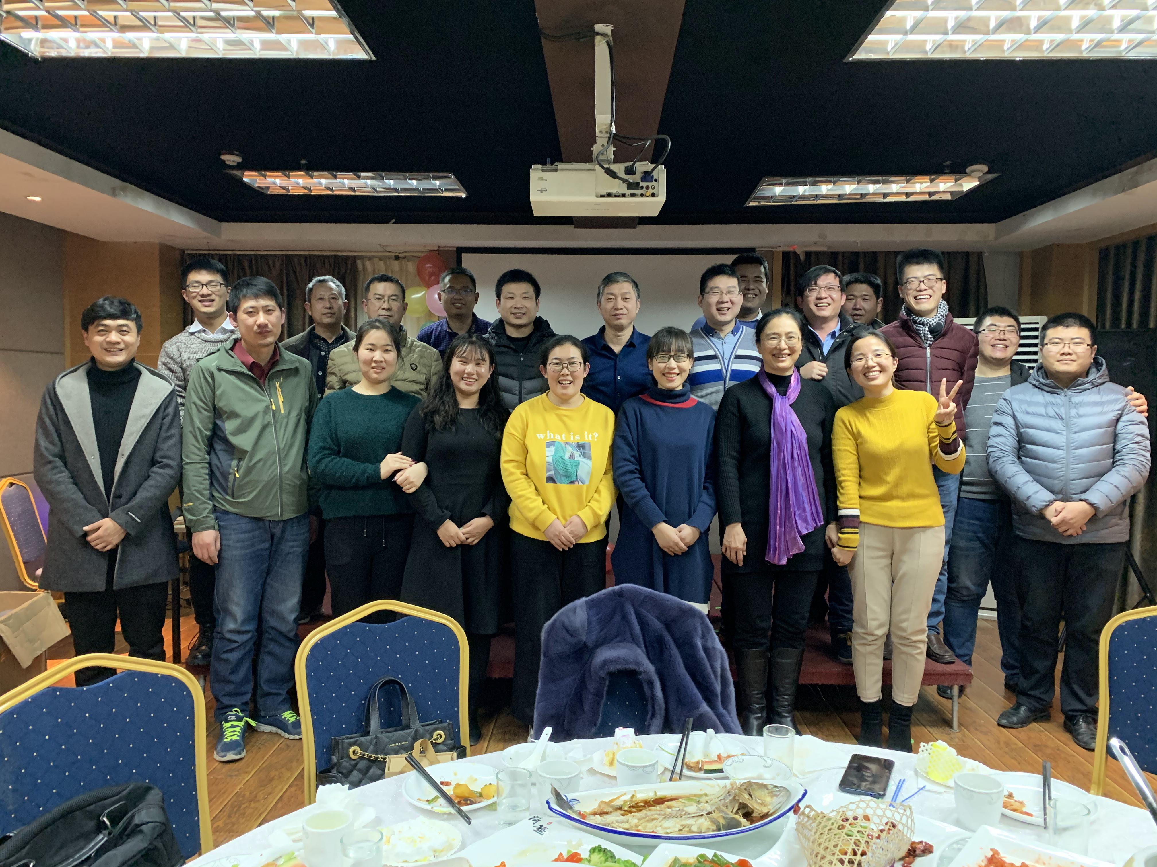 世紀(jì)元通電腦數(shù)控雕刻機(jī)、木工雕刻機(jī)、石材雕刻機(jī)、亞克力成型機(jī)、亞克力吸塑機(jī)、亞克力壓塑機(jī)、標(biāo)牌刻牌機(jī)、數(shù)控圍字機(jī)、亞克力折彎?rùn)C(jī)、數(shù)控開槽機(jī)、等離子切割機(jī)、激光切割機(jī)